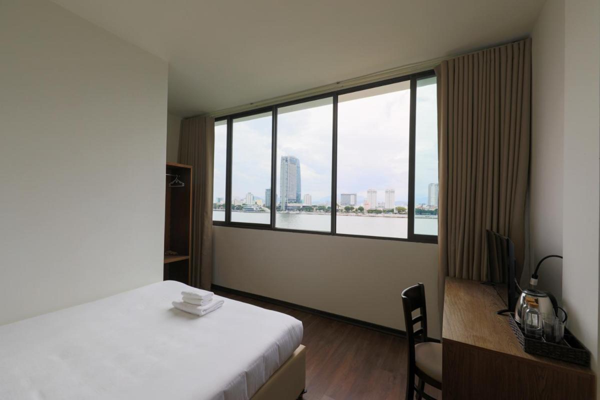 Vitalis Riverside Hotel 2*
