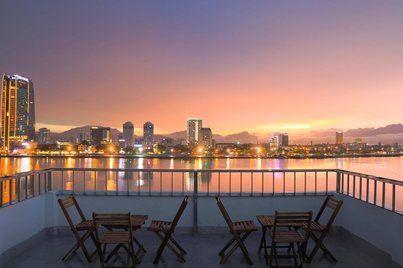 Vitalis Riverside Hotel Da Nang